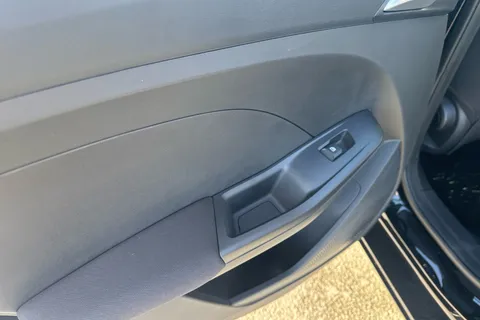 MC25EYT Mg Motor Uk Mg3 1.5 Hybrid SE 5dr Auto Thumbnail #19