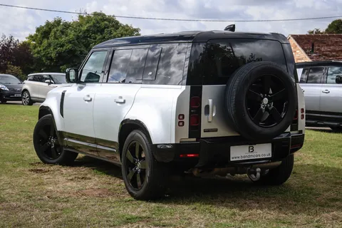 DU70HXJ Land Rover Defender 2.0 D240 First Edition 110 5dr Auto Thumbnail #4