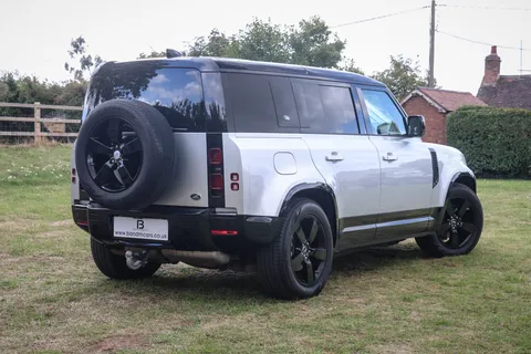 DU70HXJ Land Rover Defender 2.0 D240 First Edition 110 5dr Auto Thumbnail #7