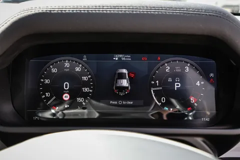 DU70HXJ Land Rover Defender 2.0 D240 First Edition 110 5dr Auto Thumbnail #28