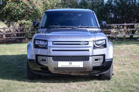 FJ24YNB Land Rover Defender 3.0 D300 X-Dynamic HSE 110 5dr Auto Thumbnail #4