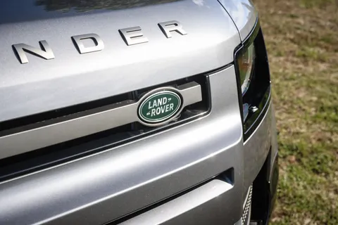 FJ24YNB Land Rover Defender 3.0 D300 X-Dynamic HSE 110 5dr Auto Thumbnail #9