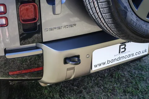 FJ24YNB Land Rover Defender 3.0 D300 X-Dynamic HSE 110 5dr Auto Thumbnail #11