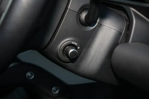 FJ24YNB Land Rover Defender 3.0 D300 X-Dynamic HSE 110 5dr Auto Thumbnail #29