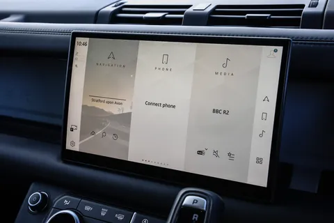 FJ24YNB Land Rover Defender 3.0 D300 X-Dynamic HSE 110 5dr Auto Thumbnail #35