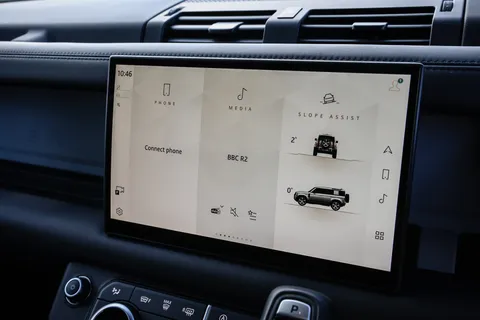 FJ24YNB Land Rover Defender 3.0 D300 X-Dynamic HSE 110 5dr Auto Thumbnail #36