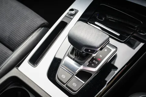 BW71VPM Audi Q5 40 TDI Quattro S Line 5dr S Tronic Thumbnail #26