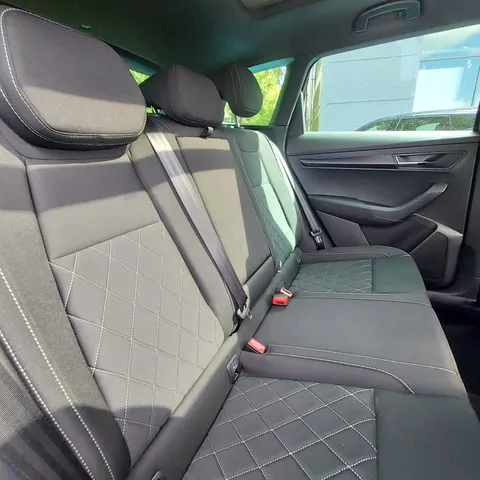 PL22ZJJ Škoda Karoq 1.5 TSI Sportline 5dr DSG Thumbnail #11