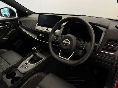 OY24UNB Nissan Qashqai 1.3 DiG-T MH 158 Tekna+ 5dr Thumbnail #19