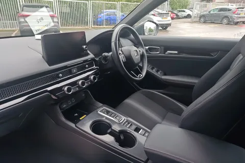 DF72UHD Honda Civic 2.0 eHEV Sport 5dr CVT Thumbnail #3