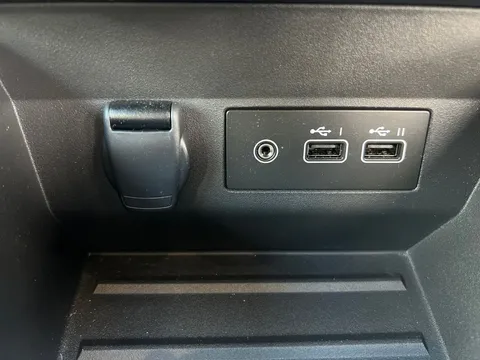 DV73SKD Renault Clio 1.0 TCe 90 Evolution 5dr Thumbnail #17