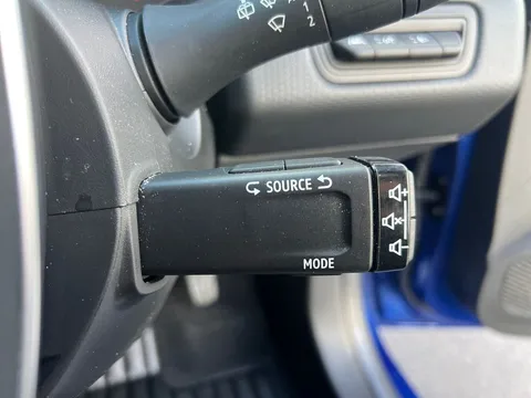 DV73SKD Renault Clio 1.0 TCe 90 Evolution 5dr Thumbnail #21