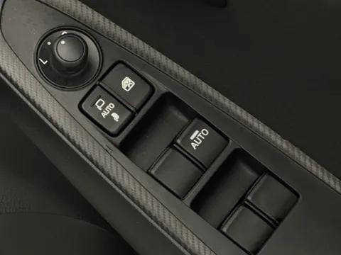 DX73GWF Mazda Mazda2 1.5 Skyactiv G Exclusive-Line 5dr Auto Thumbnail #16