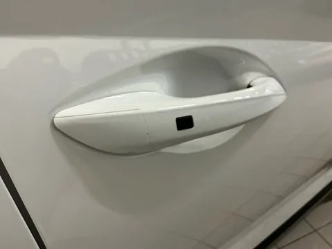 DC72LWF Hyundai i20 1.0T GDi 48V MHD 120 N Line 5dr Thumbnail #10