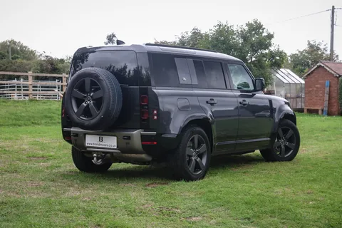 KR24BSZ Land Rover Defender 3.0 D300 X-Dynamic HSE 110 5dr Auto [7 Seat] Thumbnail #6