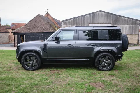 KR24BSZ Land Rover Defender 3.0 D300 X-Dynamic HSE 110 5dr Auto [7 Seat] Thumbnail #8