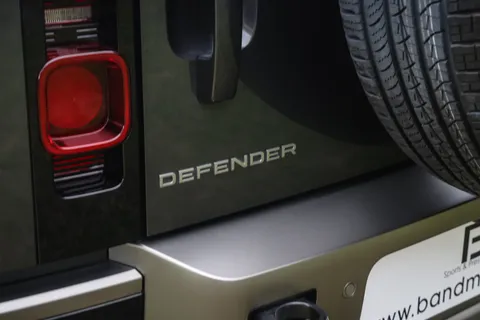 KR24BSZ Land Rover Defender 3.0 D300 X-Dynamic HSE 110 5dr Auto [7 Seat] Thumbnail #10