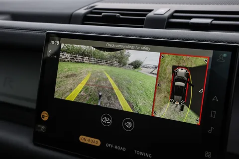 KR24BSZ Land Rover Defender 3.0 D300 X-Dynamic HSE 110 5dr Auto [7 Seat] Thumbnail #30