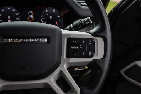 KR24BSZ Land Rover Defender 3.0 D300 X-Dynamic HSE 110 5dr Auto [7 Seat] Thumbnail #34
