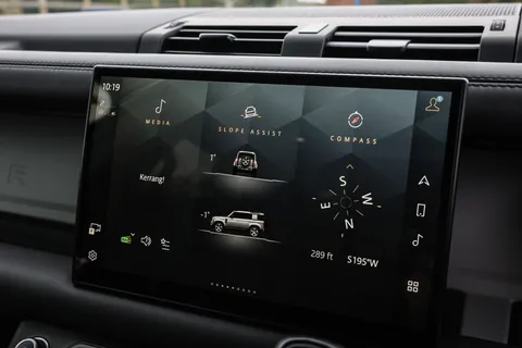 KR24BSZ Land Rover Defender 3.0 D300 X-Dynamic HSE 110 5dr Auto [7 Seat] Thumbnail #37