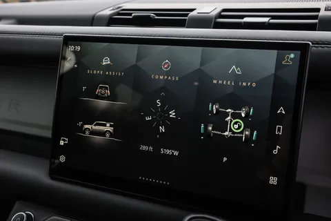 KR24BSZ Land Rover Defender 3.0 D300 X-Dynamic HSE 110 5dr Auto [7 Seat] Thumbnail #38