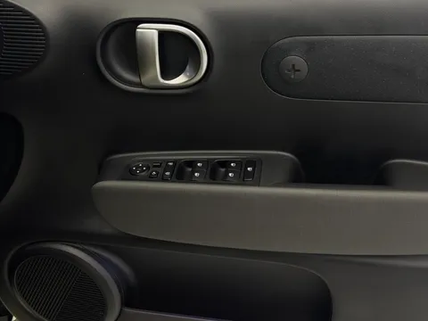 DN25XFF Hyundai Inster 85kW 02 49kWh 5dr Auto Thumbnail #16