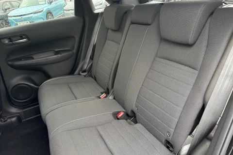 DE73UWZ Honda Jazz 1.5 i-MMD Hybrid Crosstar Advance 5dr eCVT Thumbnail #11