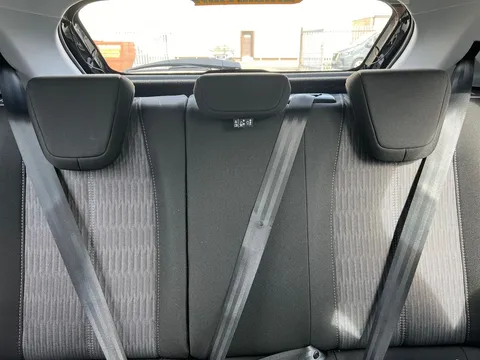 SA72AWM Vauxhall Corsa 1.2 Design 5dr Thumbnail #11