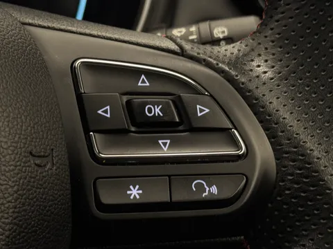 LE72KLV Mg Motor Uk Hs 1.5 T-GDI Exclusive 5dr Thumbnail #22