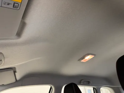 KM69HSJ Suzuki Vitara 1.0 Boosterjet SZ4 5dr Thumbnail #14