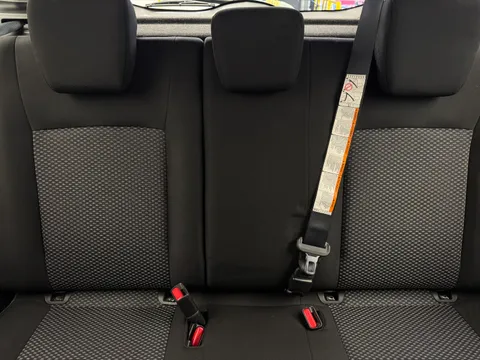 KM69HSJ Suzuki Vitara 1.0 Boosterjet SZ4 5dr Thumbnail #16