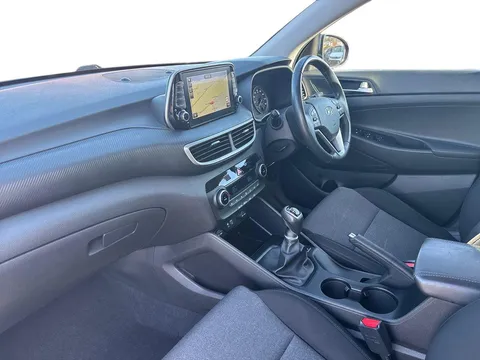 VU68BHD Hyundai Tucson 1.6 TGDi 177 SE Nav 5dr 2WD Thumbnail #13