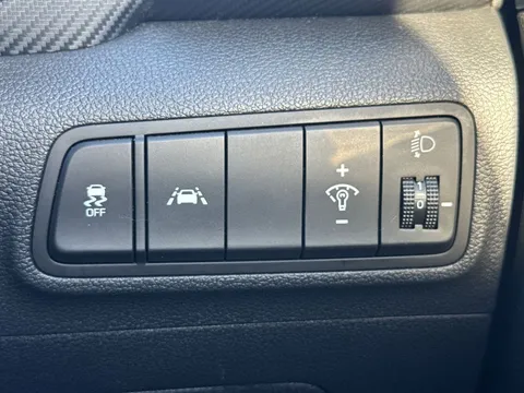 VU68BHD Hyundai Tucson 1.6 TGDi 177 SE Nav 5dr 2WD Thumbnail #35