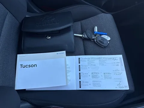 VU68BHD Hyundai Tucson 1.6 TGDi 177 SE Nav 5dr 2WD Thumbnail #18
