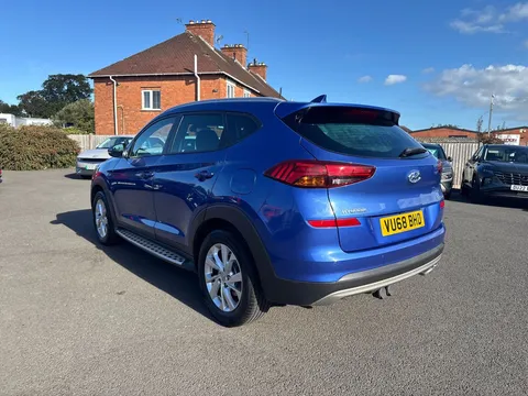 VU68BHD Hyundai Tucson 1.6 TGDi 177 SE Nav 5dr 2WD Thumbnail #10