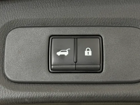 OE74EPO Nissan Qashqai 1.5 E-Power Tekna 5dr Auto Thumbnail #14