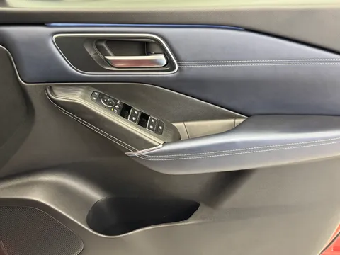 DV72XOK Nissan Qashqai 1.3 DiG-T MH 158 Tekna 5dr Xtronic Thumbnail #21