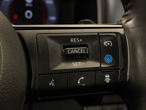 DV72XOK Nissan Qashqai 1.3 DiG-T MH 158 Tekna 5dr Xtronic Thumbnail #26