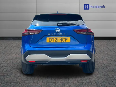 DT21HCP Nissan Qashqai 1.3 DiG-T MH Premiere Edition 5dr Thumbnail #9