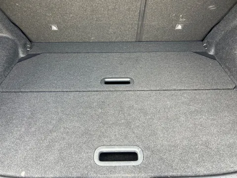 DT21HCP Nissan Qashqai 1.3 DiG-T MH Premiere Edition 5dr Thumbnail #20