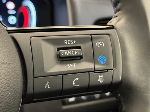 MH73BDF Nissan Qashqai 1.3 DiG-T MH Tekna 5dr Thumbnail #25