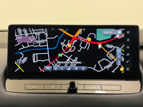 MH73BDF Nissan Qashqai 1.3 DiG-T MH Tekna 5dr Thumbnail #27