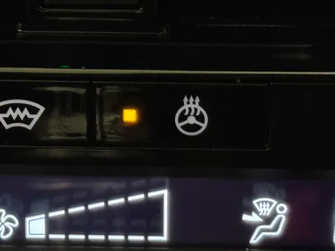 MH73BDF Nissan Qashqai 1.3 DiG-T MH Tekna 5dr Thumbnail #29