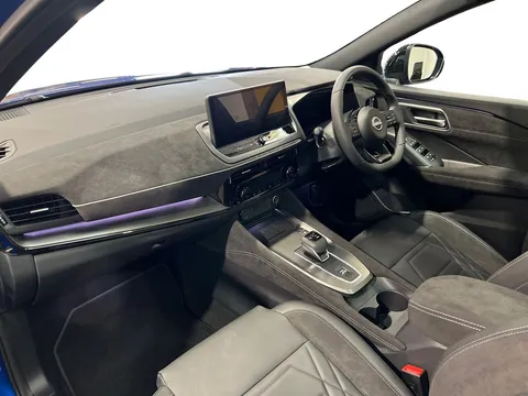 DL24LPA Nissan Qashqai 1.3 DiG-T MH 158 N-Design 5dr Xtronic Thumbnail #11