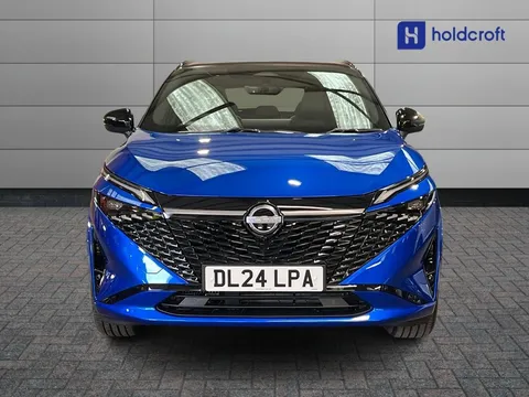 DL24LPA Nissan Qashqai 1.3 DiG-T MH 158 N-Design 5dr Xtronic Thumbnail #5