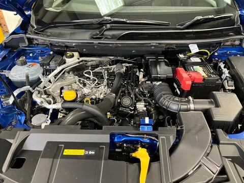 DL24LPA Nissan Qashqai 1.3 DiG-T MH 158 N-Design 5dr Xtronic Thumbnail #27