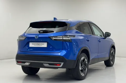 LX74KZT Nissan Qashqai 1.3 DiG-T MH 158 N-Connecta [Glass Rf] 5dr Xtronic Thumbnail #9