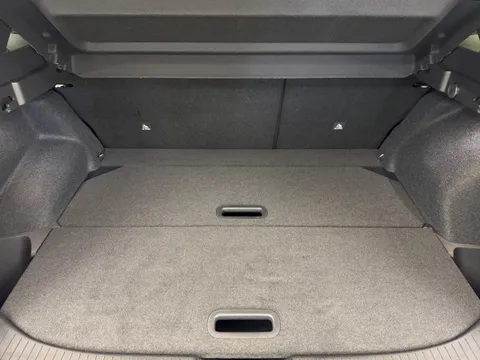 LX74KZT Nissan Qashqai 1.3 DiG-T MH 158 N-Connecta [Glass Rf] 5dr Xtronic Thumbnail #13