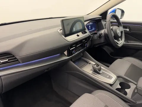 LX74KZT Nissan Qashqai 1.3 DiG-T MH 158 N-Connecta [Glass Rf] 5dr Xtronic Thumbnail #15