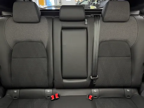 LX74KZT Nissan Qashqai 1.3 DiG-T MH 158 N-Connecta [Glass Rf] 5dr Xtronic Thumbnail #19